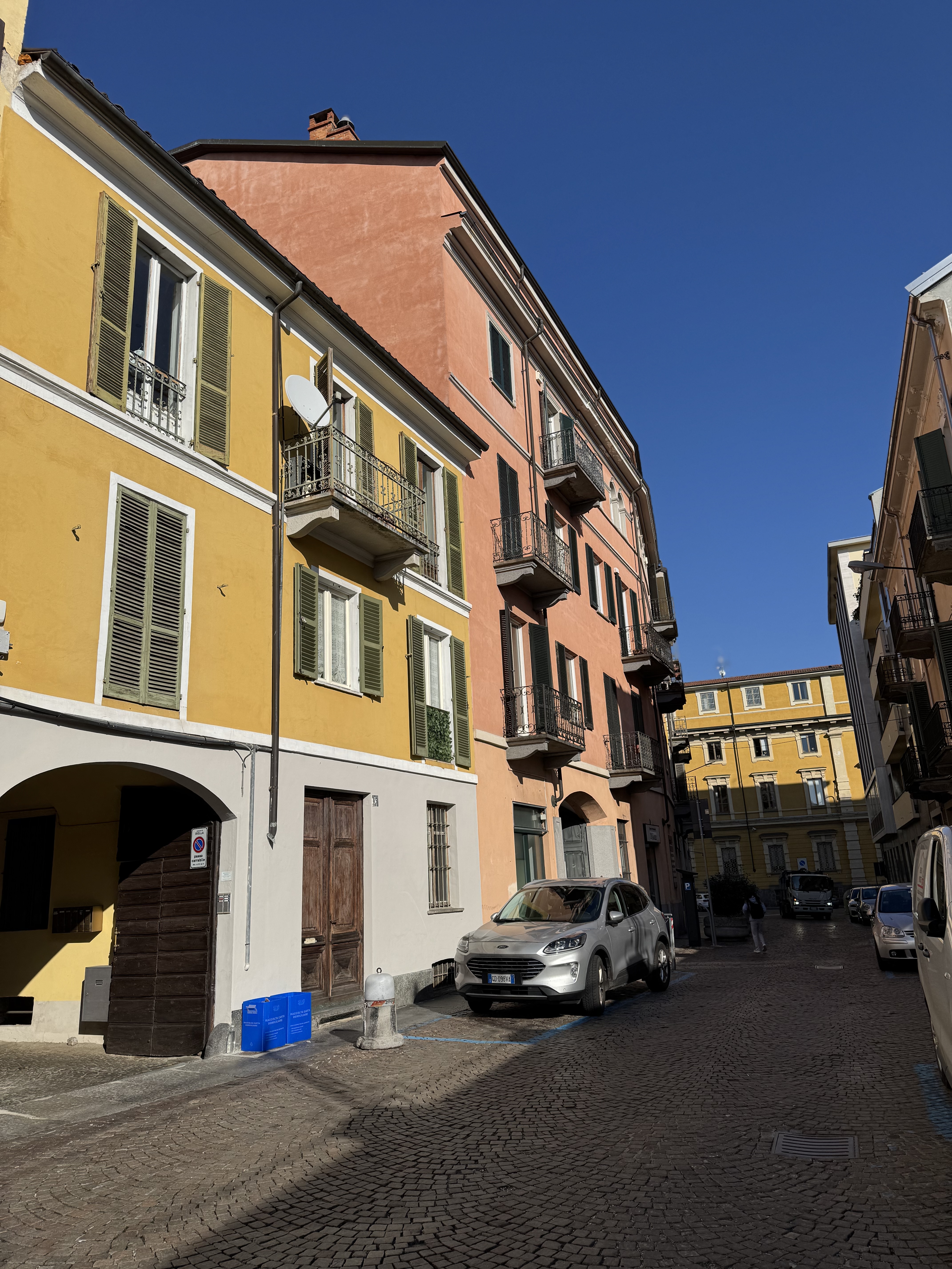 Facciata di appartamento in vendita a Biella, Via Palazzo di Giustizia